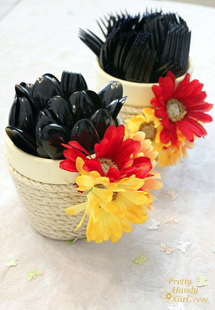 Utensil_holders_diagonal