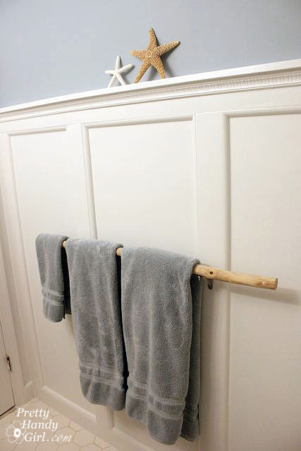 board_and_batten_w_towel_bar