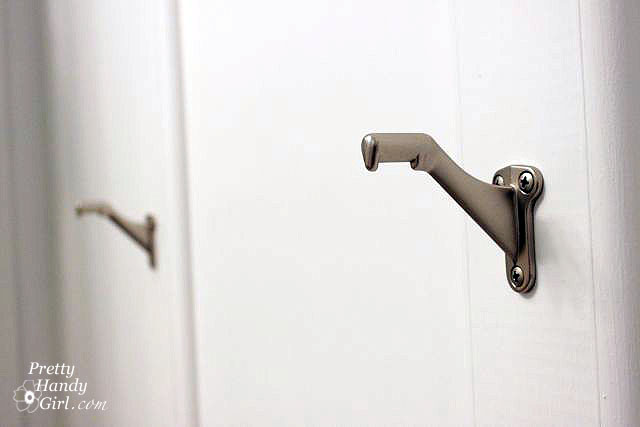 hung_handrail_brackets