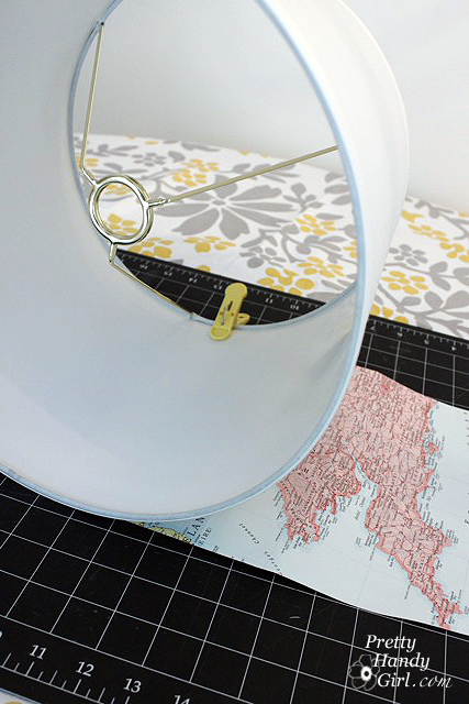 clothes_pin_map_while_gluing