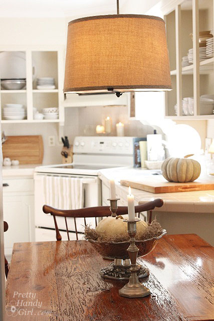 close_up_breakfast_table