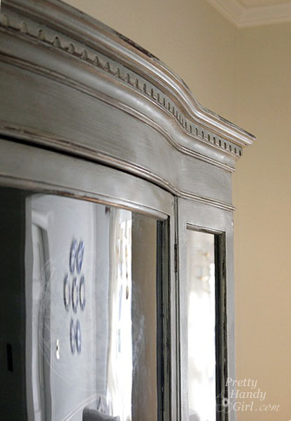 close_up_top_cabinet