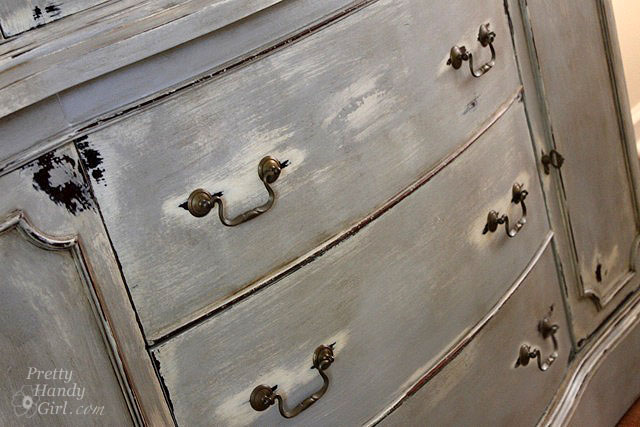 closer_detail_cabinet