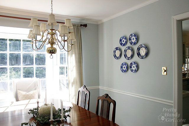 dining_rm_dishes_wall