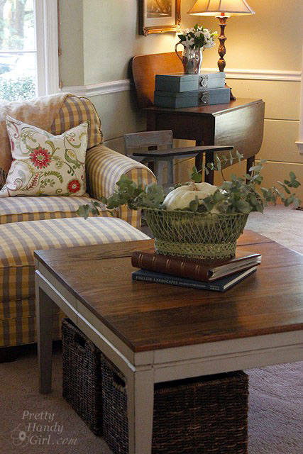 living_room_table