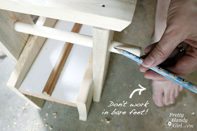mark_side_dowel_slot