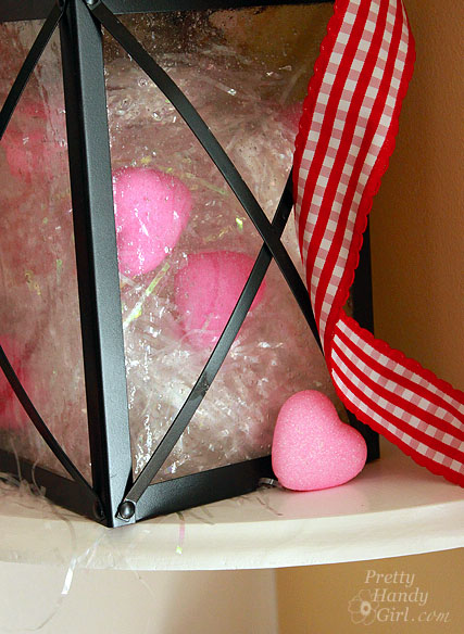 close_up_lantern_heart