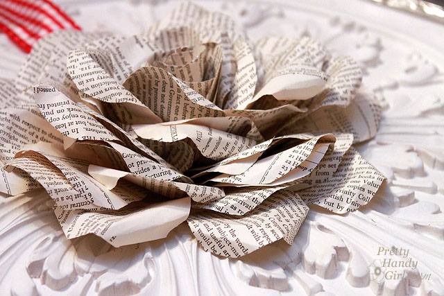 side_view_paper_rose Book Page Rose Wreath