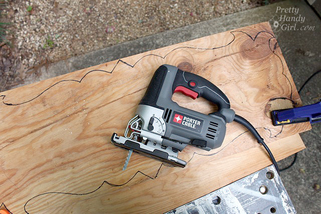 jigsaw_cut_plywood_sign