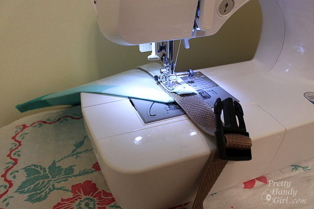 stitch_webbed_strap_onto_bandana