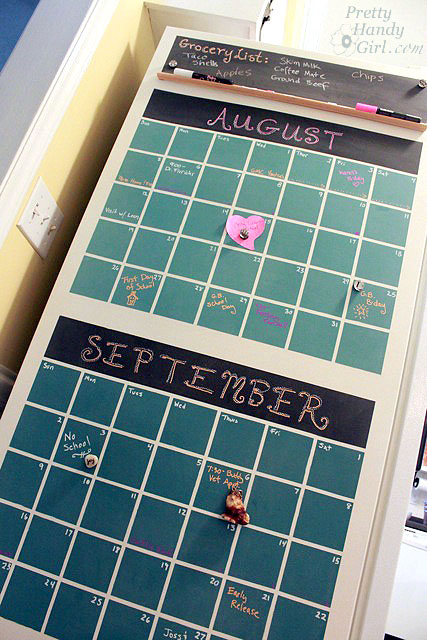 fridge_chalkboard_calendar
