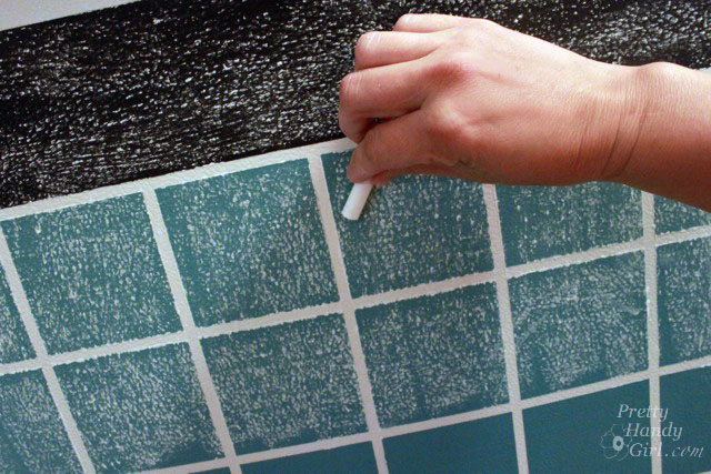 rub_chalk_on_chalkboard