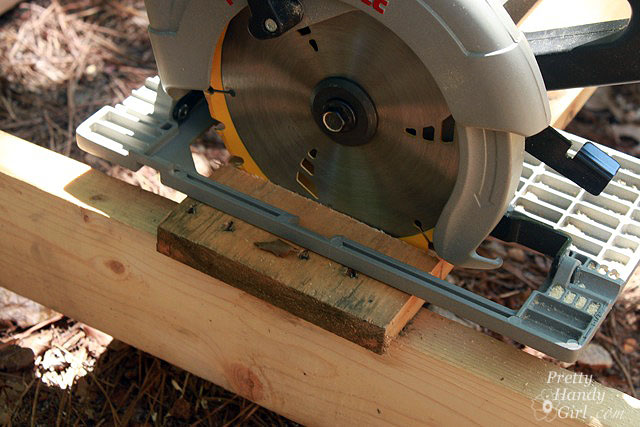 cut_inside_pallet_edge