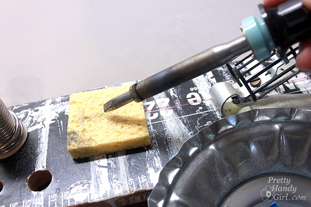 wipe_off_excess_solder