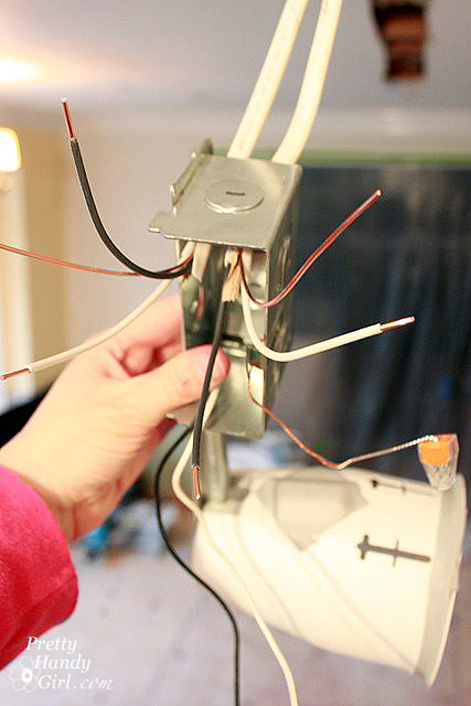 separate-wires_in_junction_box