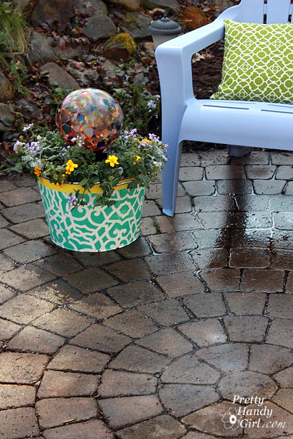 coordinating_planter_with_pillow