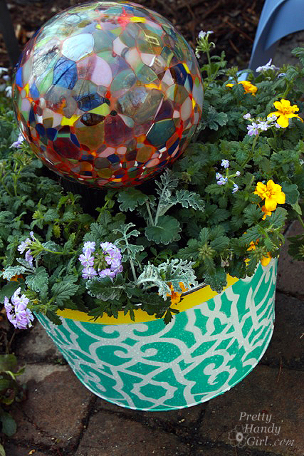 glass_globe_in_planter