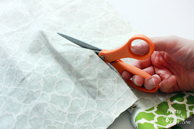 trim_excess_off_pillow_cover