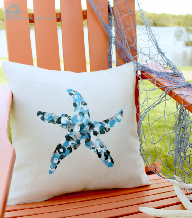 thumbprint star fish design pillow