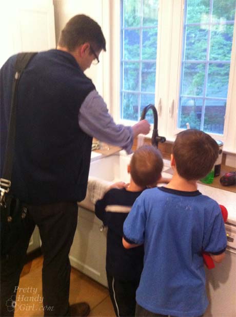 boys_looking_at_sink