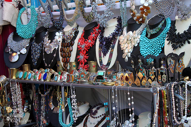colorful_necklaces