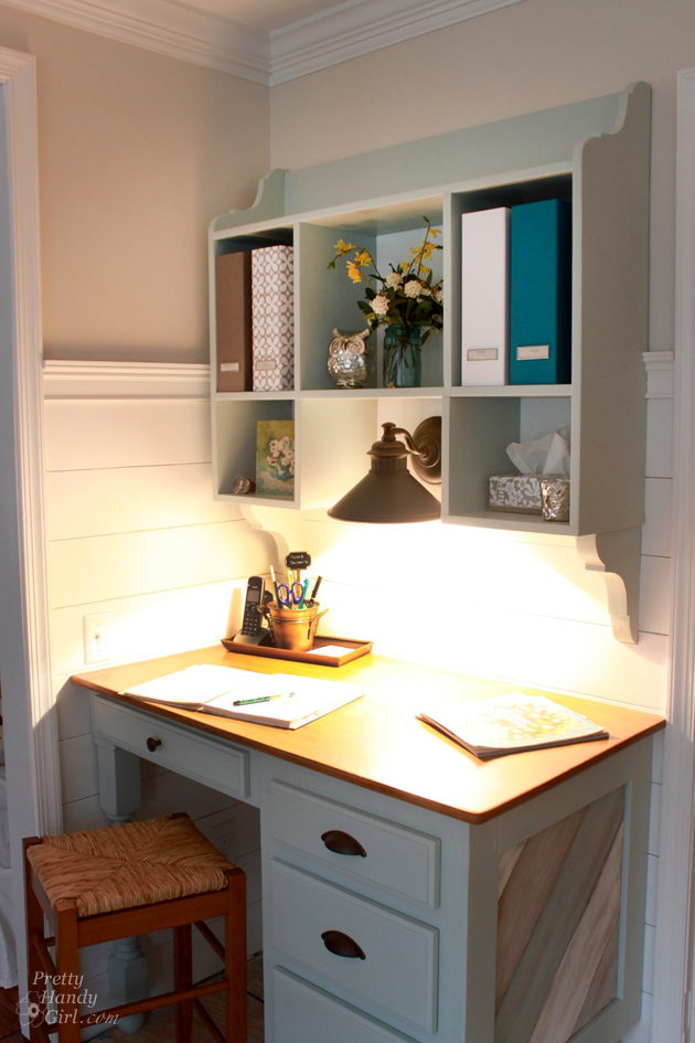 light_on_kitchen_command_center