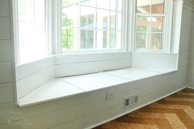window_seat_bay_window_storage