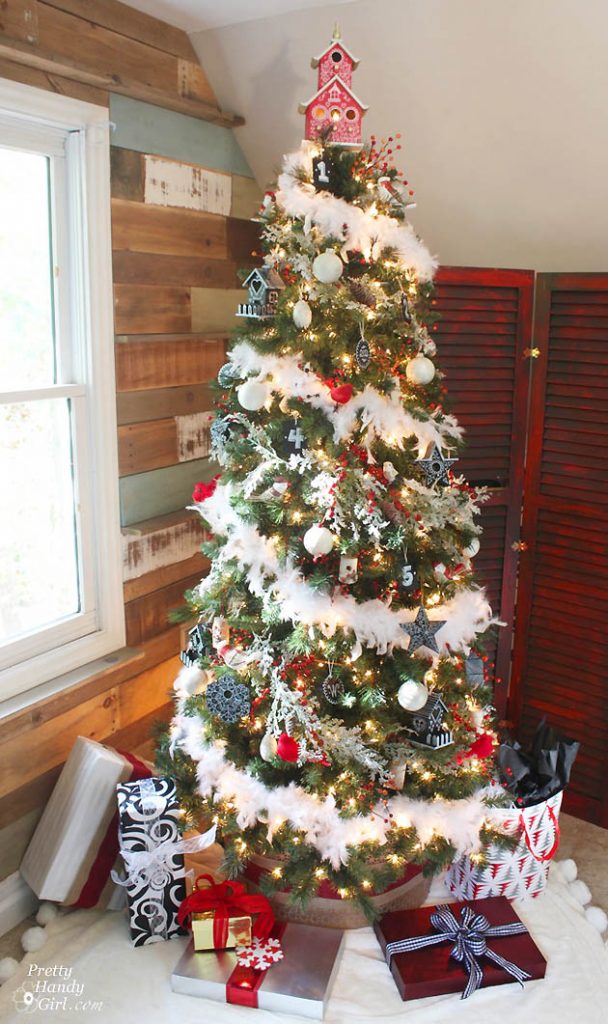 feathered_nest_christmas_tree
