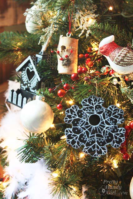 Feathered Nest Themed Christmas Tree | Pretty Handy Girl