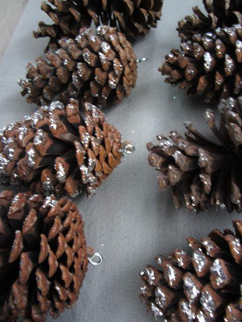 How to Make Pine Cone Garland Screw-Eyesin-Cones
