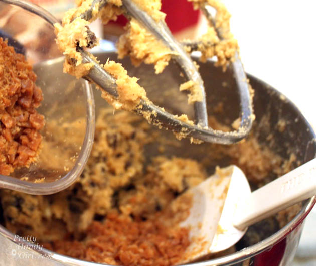 Salted Caramel Chocolate Chip Cookies | Pretty Handy Girl