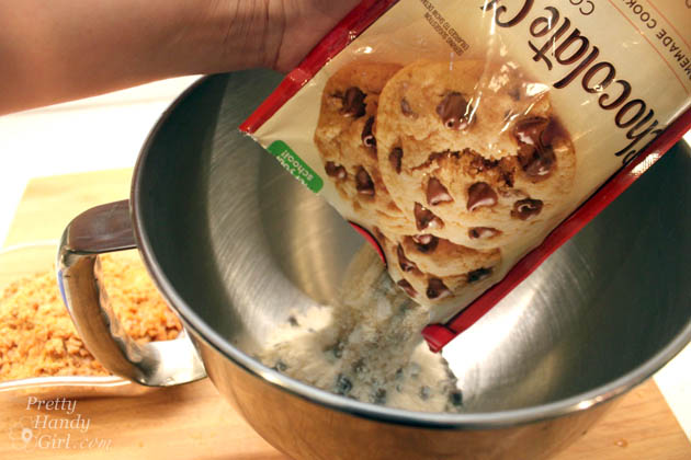 Salted Caramel Chocolate Chip Cookies | Pretty Handy Girl
