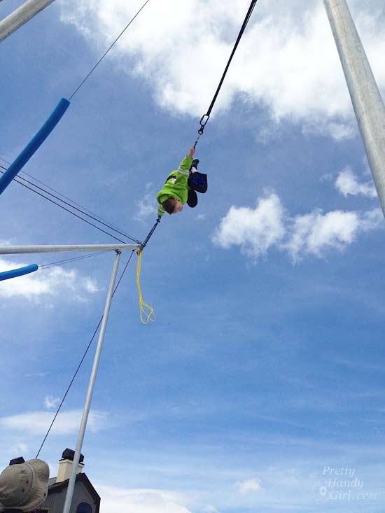 handy-boy-flying