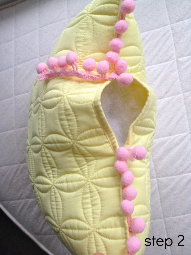 pom pom pillows step 2