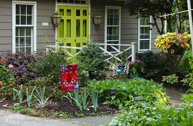 Easy Color in Your Landscaping Beds | Pretty Handy Girl