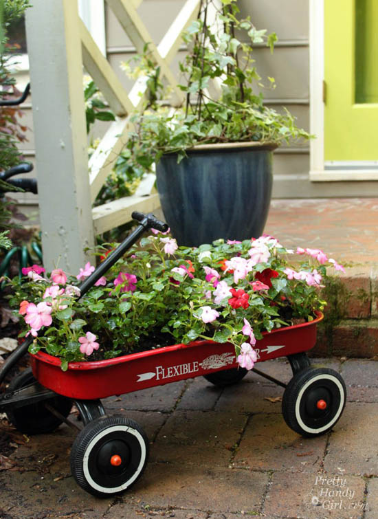 Easy Color in Your Landscaping Beds | Pretty Handy Girl