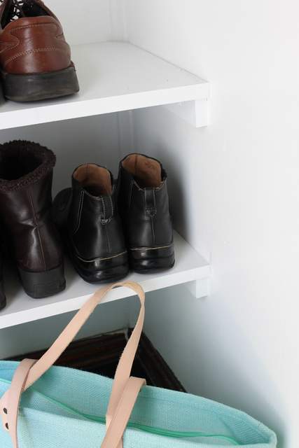 Built In Shoe Shelves