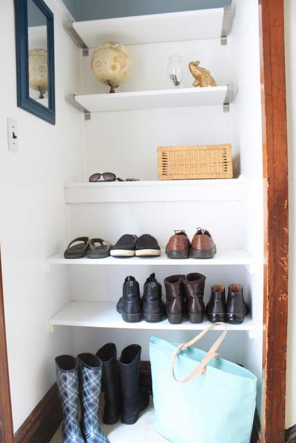 Built In Shoe Shelves