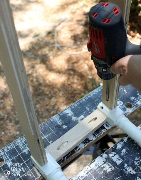 Kreg Jig pocket hole joinery for table skirt
