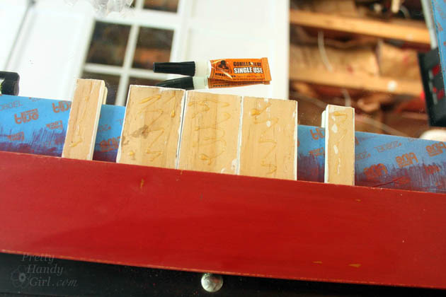 Racing Stripe Mirror Makeover | Pretty Handy Girl