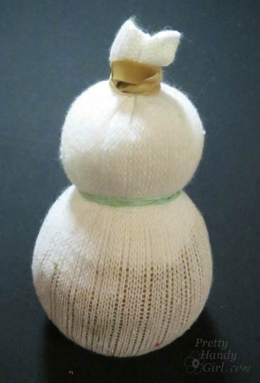 Cute Sock Snowmen | Pretty Handy Girl