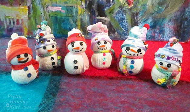 Cute Sock Snowmen | Pretty Handy Girl