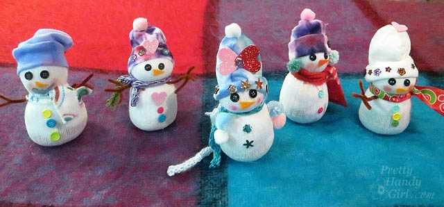 Cute Sock Snowmen | Pretty Handy Girl