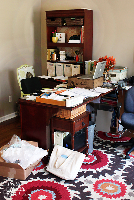 messy-office