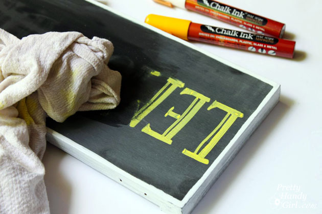 Chalkboard Arrow Sign (Mystery Thrift Off) | Pretty Handy Girl