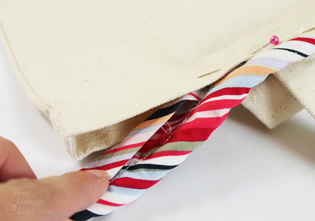 Piped Tote Bag Tutorial | Pretty Handy Girl