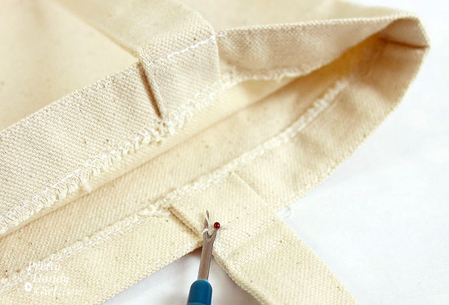 Piped Tote Bag Tutorial | Pretty Handy Girl