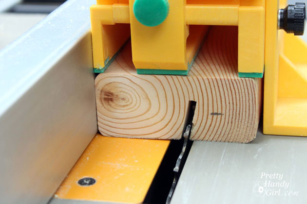 Easy Clipboard Stand | Pretty Handy Girl
