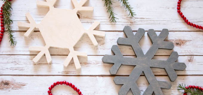2 diy snowflake trivets