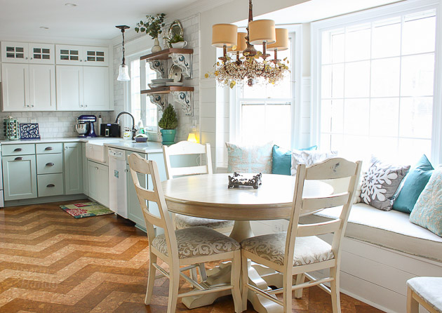 Holiday Home Tour - Kitchen | Pretty Handy Girl
